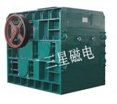 三辊破碎机的图片