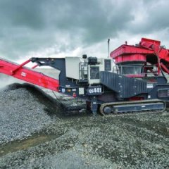 SANDVIK 移动式中碎圆锥破碎机的图片