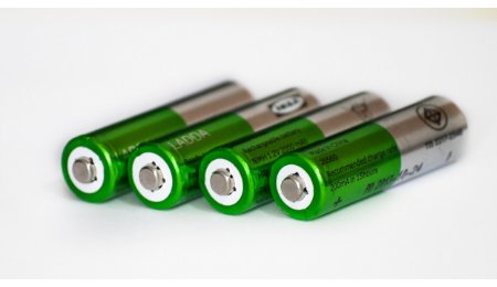 蔚来自研4680等多种电池，明年小规模投产
