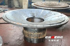 长城机械加工球磨机中空轴的图片