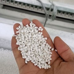 pe碳酸钙填充母粒的图片