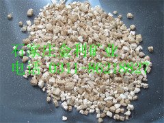 银白色膨胀蛭石的图片