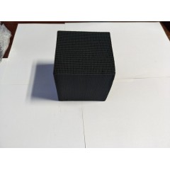 蜂窝活性炭的图片